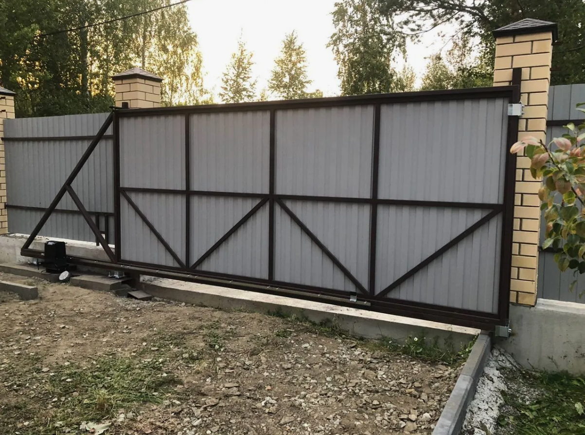 Откатные ворота на винтовых сваях с автоматикой